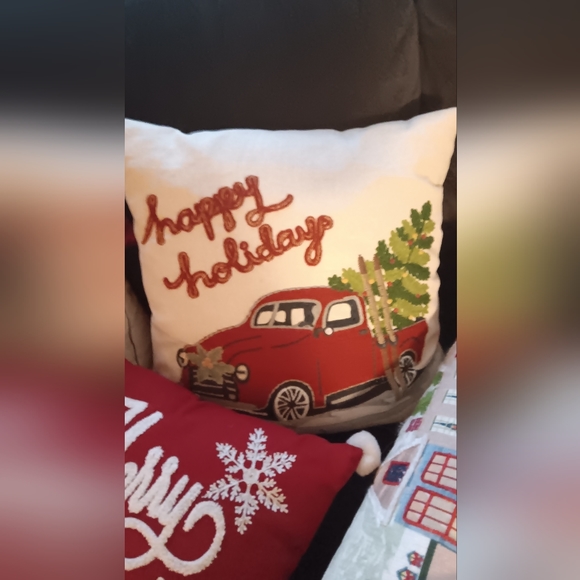 High quality embroidered christmas cushions - Picture 2 of 16